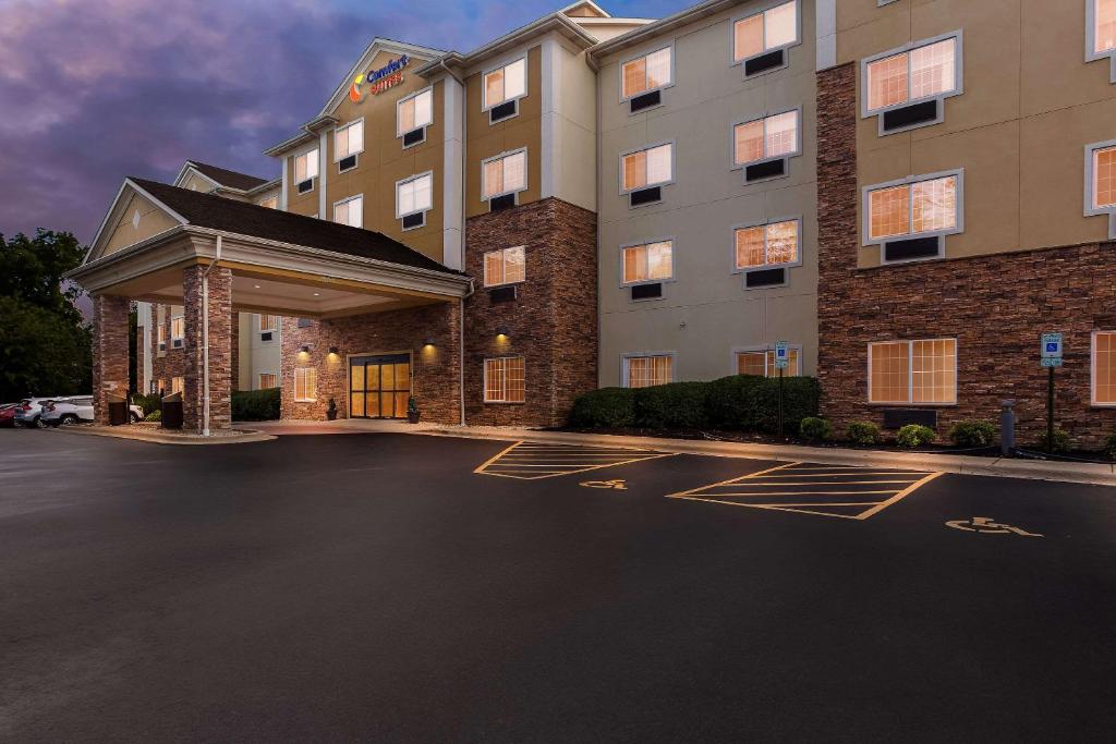 Comfort Suites Grayslake