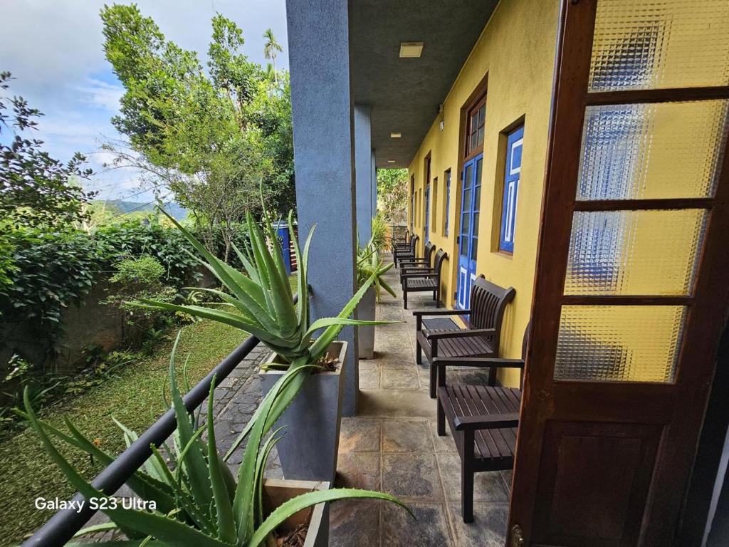 Balkón nebo terasa v ubytování Blue Pillars Kandy