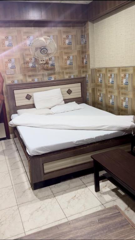 But Hotel & Tourist Inn - Deluxe Tweepersoonskamer (2 Volwassenen + 1 Kind)