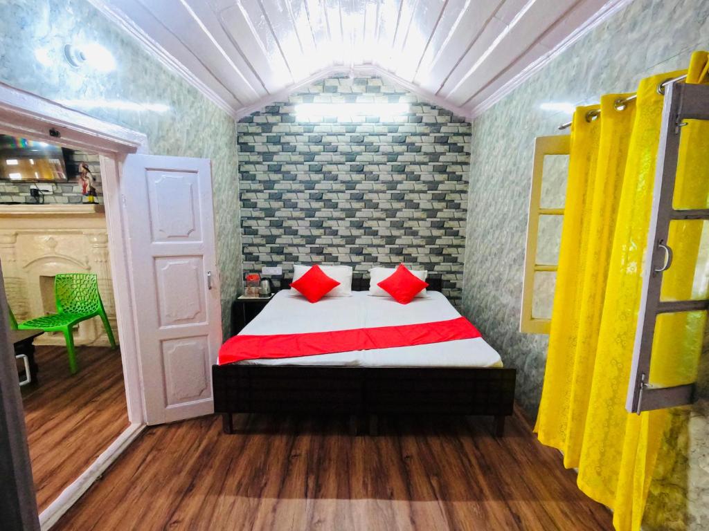 Postel nebo postele na pokoji v ubytování The Heritage jasmine lodge B&B