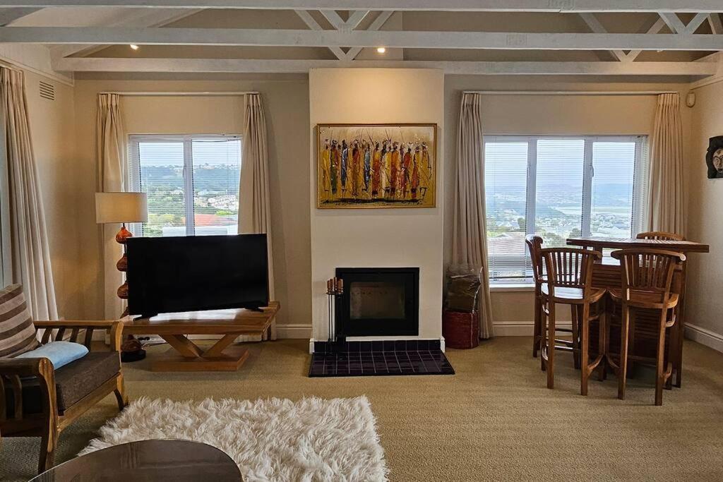 Large 3 x Bedroom Garden Oasis! - Image 19