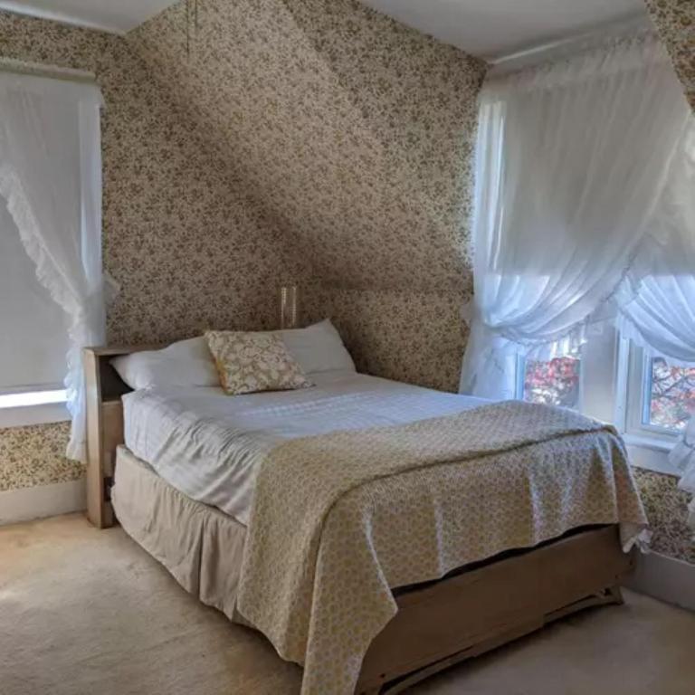 Union Bluff Hotel & Meeting House - 