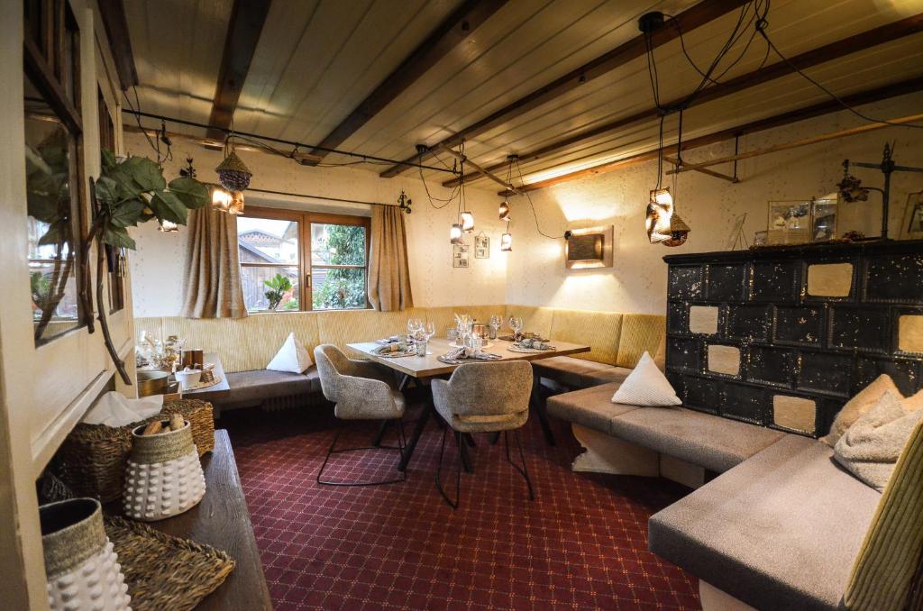 Posezení v ubytování Hotel Ehrwalderhof