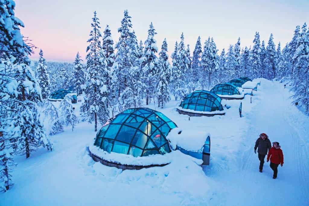 glass igloo village Finland - Kakslauttanen Arctic Resort