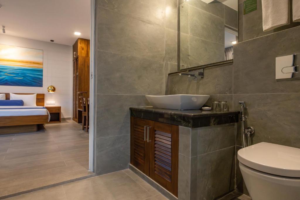 Agnus Unawatuna - 10