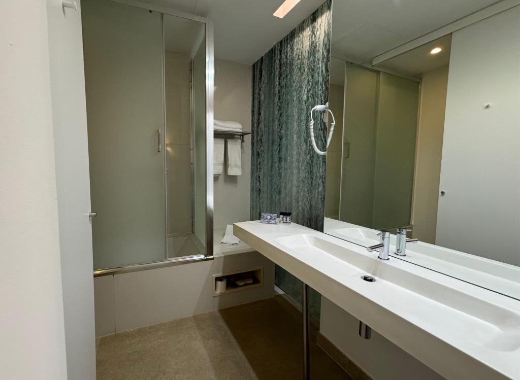 EMAJ Boutique Hotel - 6