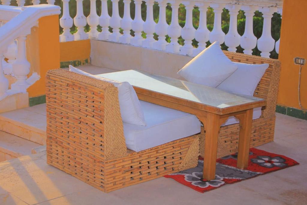 Posezení v ubytování Sakkara Inn hotel