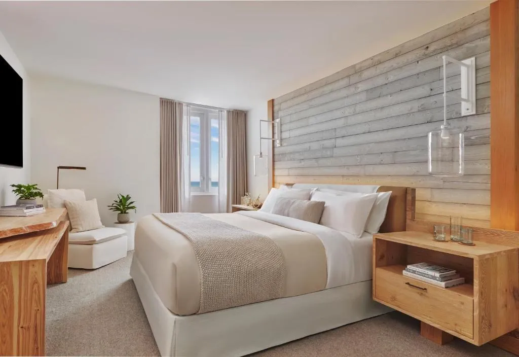 One-Bedroom King Suite with Balcony and Ocean View