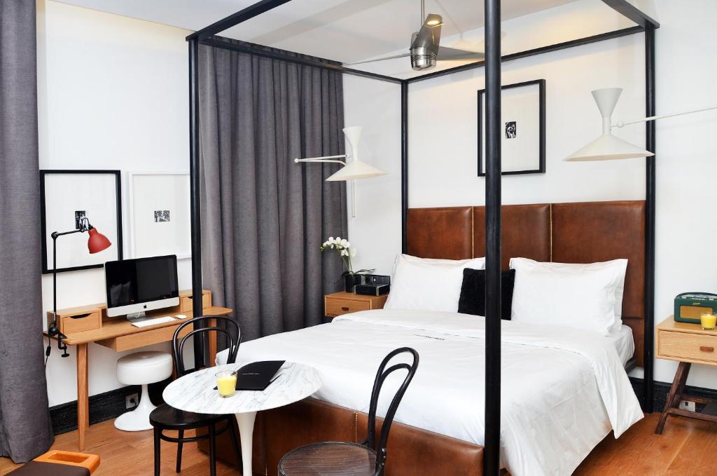 Browns Boutique Hotel - 2