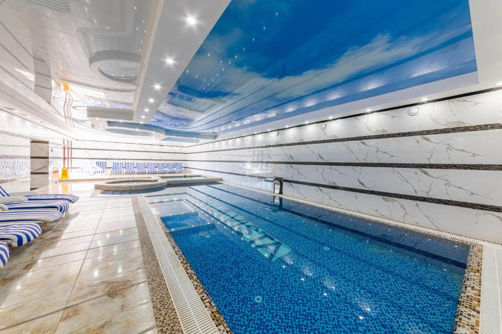 Bazén v ubytování Hotel Bellavista & Spa nebo v jeho okolí