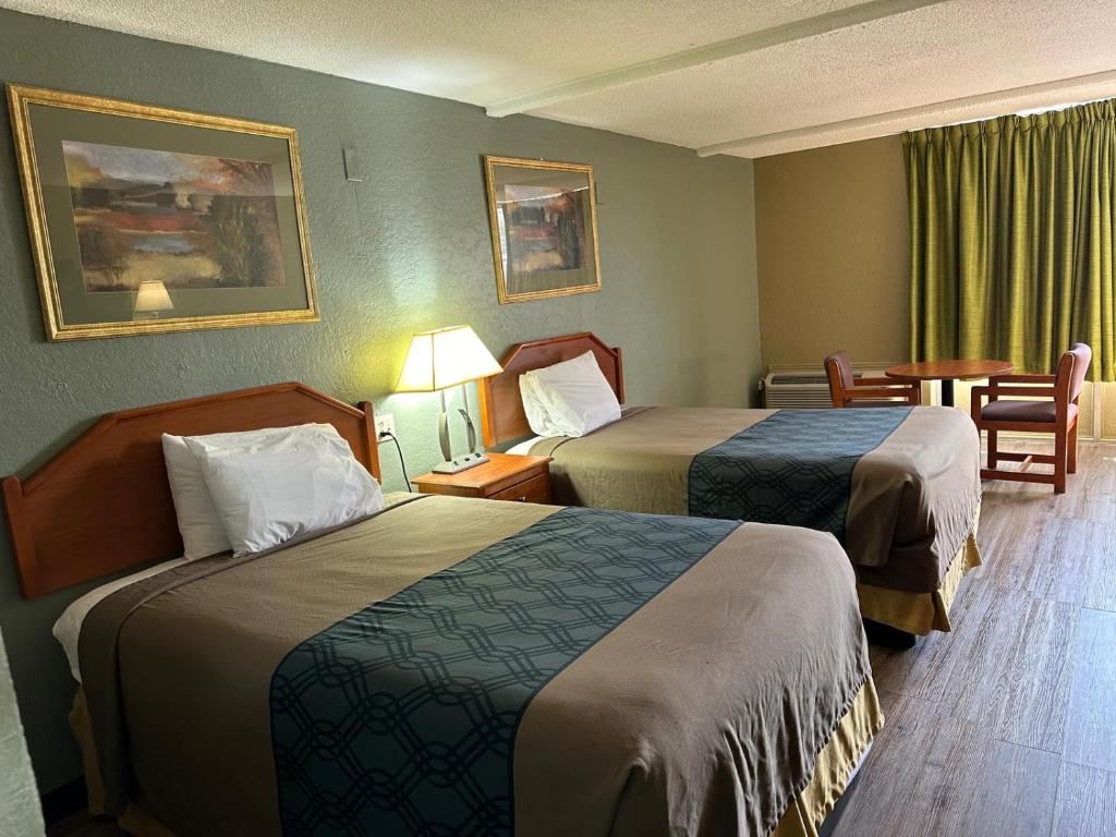 Rodeway Inn Stone Mountain - Habitación Doble Con Dos Camas Dobles - Fumar