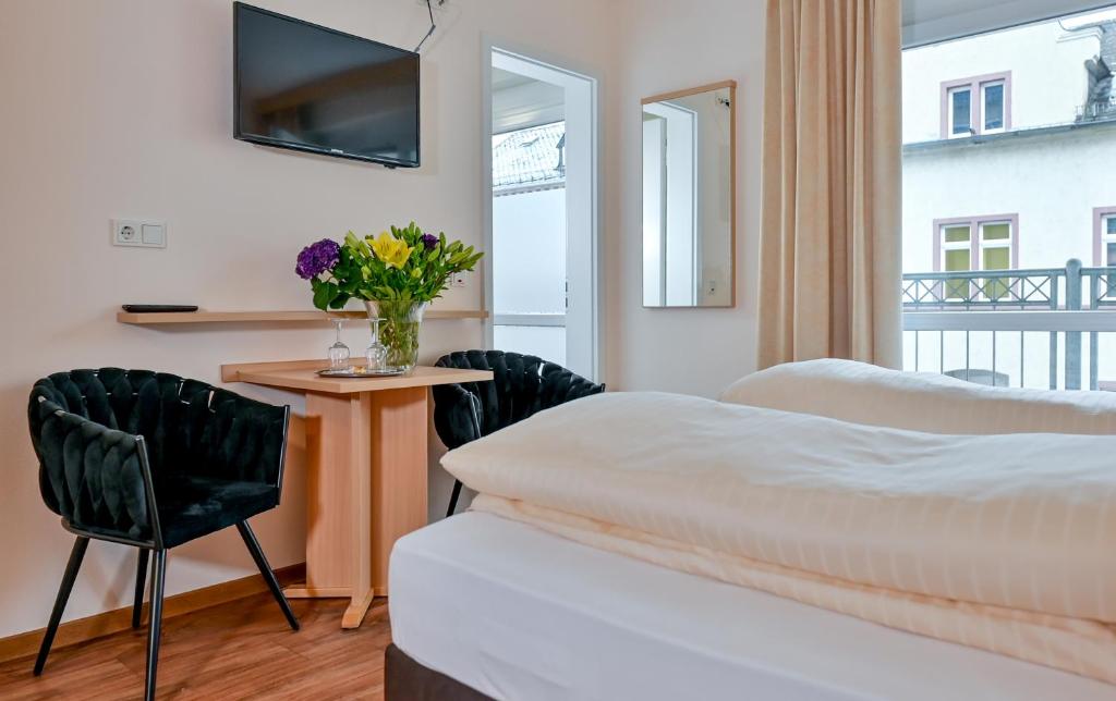 Peppone - Deluxe Double Room With Bath