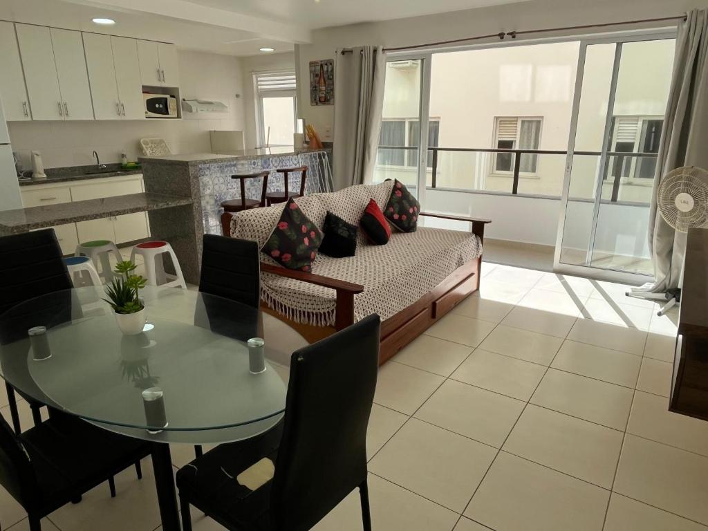 Quadra da praia- 2 quartos com ar-condicionado Prainha-