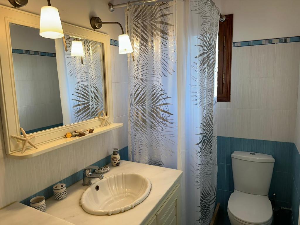 A bathroom at Thea House Patmos