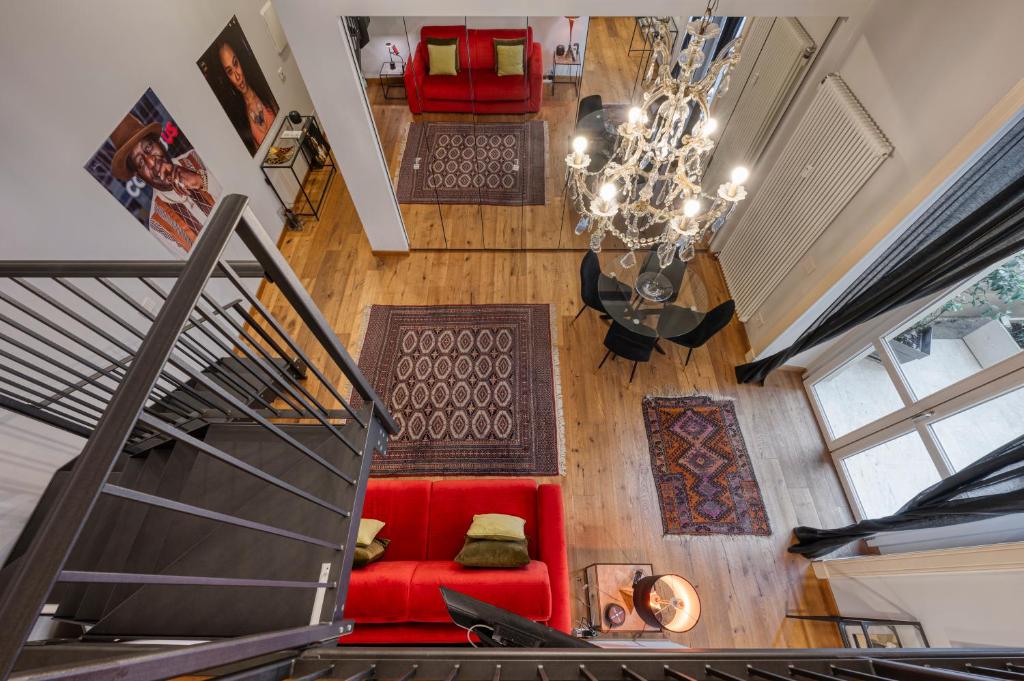 T-Loft - One-Bedroom Apartment - Split Level