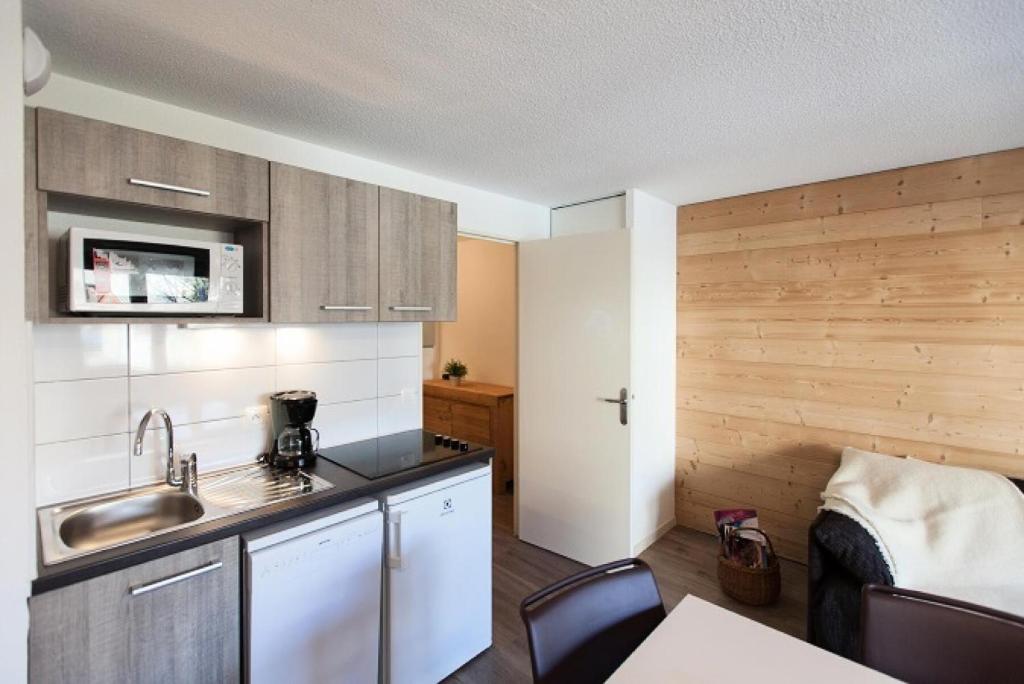 Kuchyň nebo kuchyňský kout v ubytování Résidence Signal Du Prorel - Studio avec coin montagne · Au pied des pistes · Wifi gratuit MAE-0974