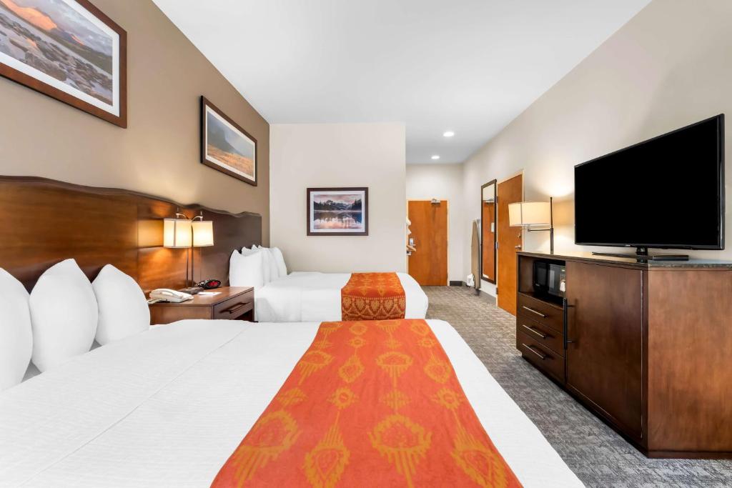 Best Western Rocky Mountain Lodge - Queen Room With Two Queen Beds - Pet Friendly