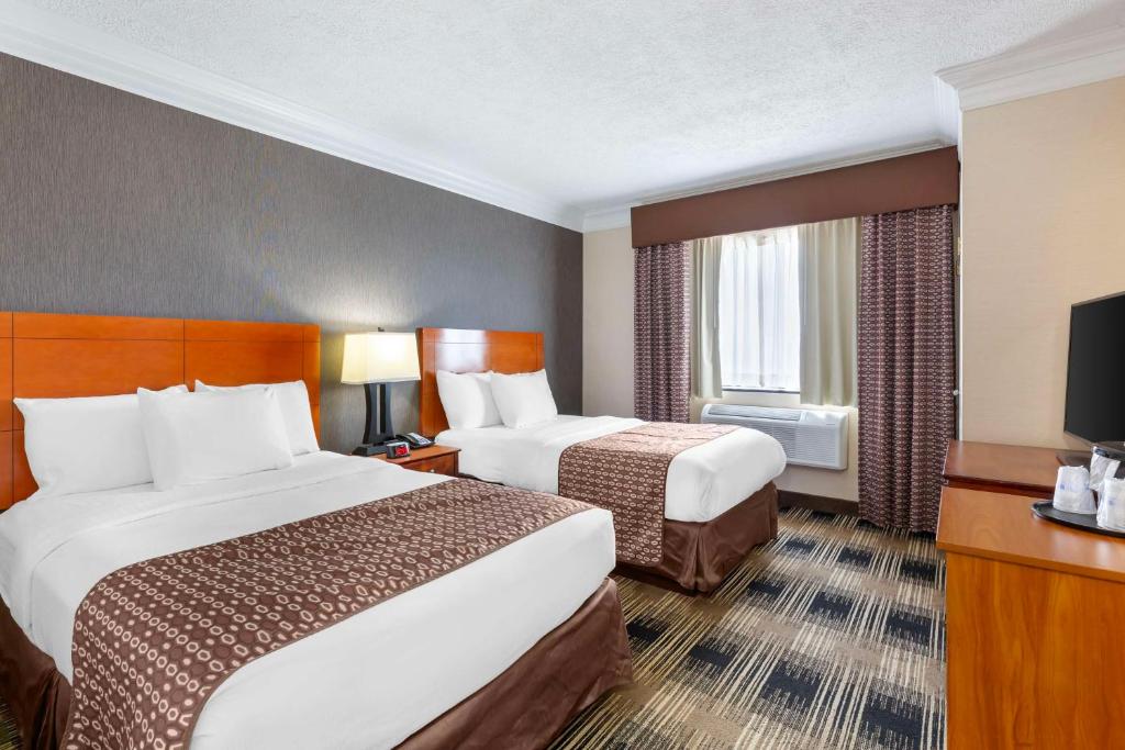 Best Western Inn at the Rochester Airport photo