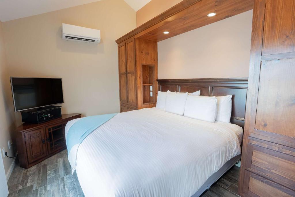 Norseman Resort on the Beach - Tidal King Suite