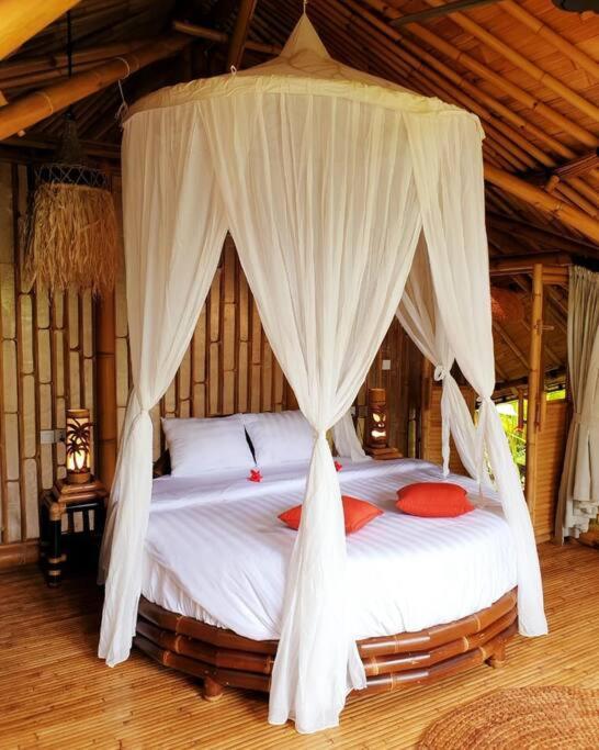 فضای داخلی Eco Bamboo Island Bali - Bamboo House #1 در بالی - تصویر ۳