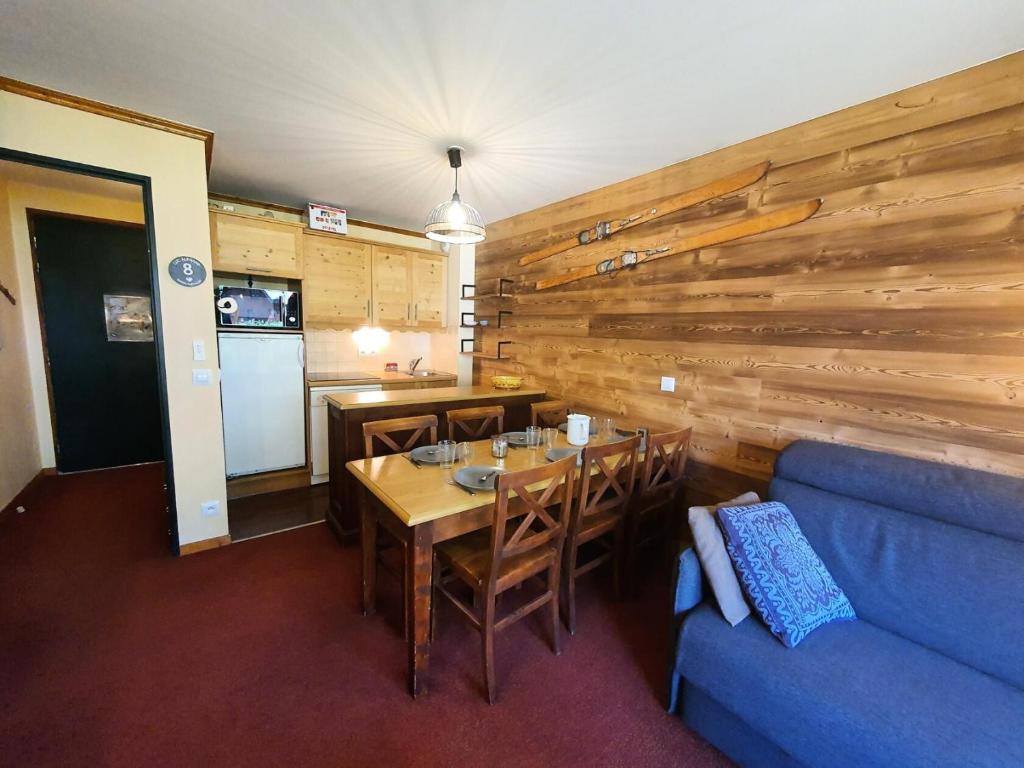 Photo de la galerie de l'établissement Résidence Alpaga - Appartement chaleureux · Proche des pistes · Parking couvert & casier à skis MAE-1021, à La Salle Les Alpes