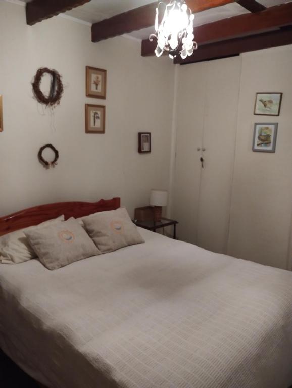 Postel nebo postele na pokoji v ubytování Habitación del Bosque Encantado casa familiar