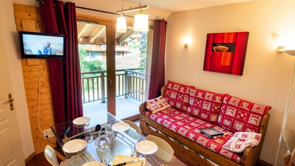 Photo de la galerie de l'établissement Chalets De Florence - Appart 6 pers centre station MAE-7211, à Modane