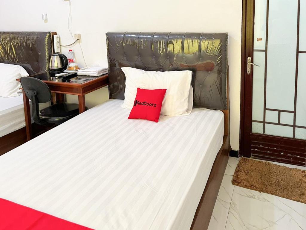 RedDoorz Syariah Near Alun-Alun Tulungagung - Chambre Familiale