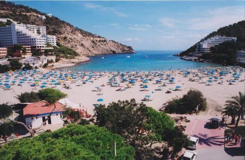 Apartamentos Cala LLonga Playa, Cala Llonga – Updated 2022 Prices