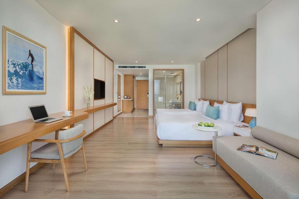 Special Offer - Premier Twin Room Partial Sea View with Balcony