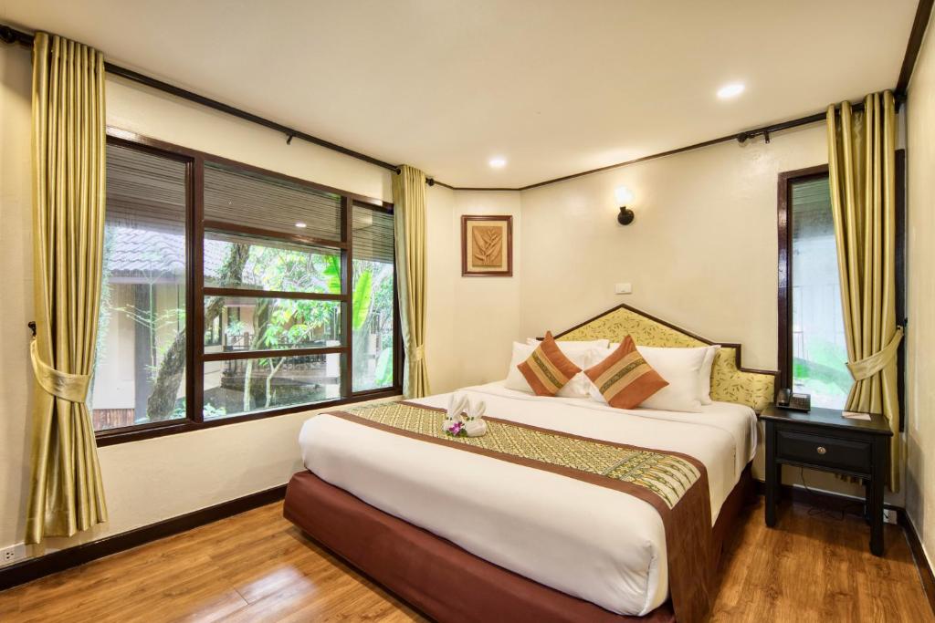 Princess Kamala Beachfront Hotel - SHA Extra Plus - Salle Familiale Avec Balcon