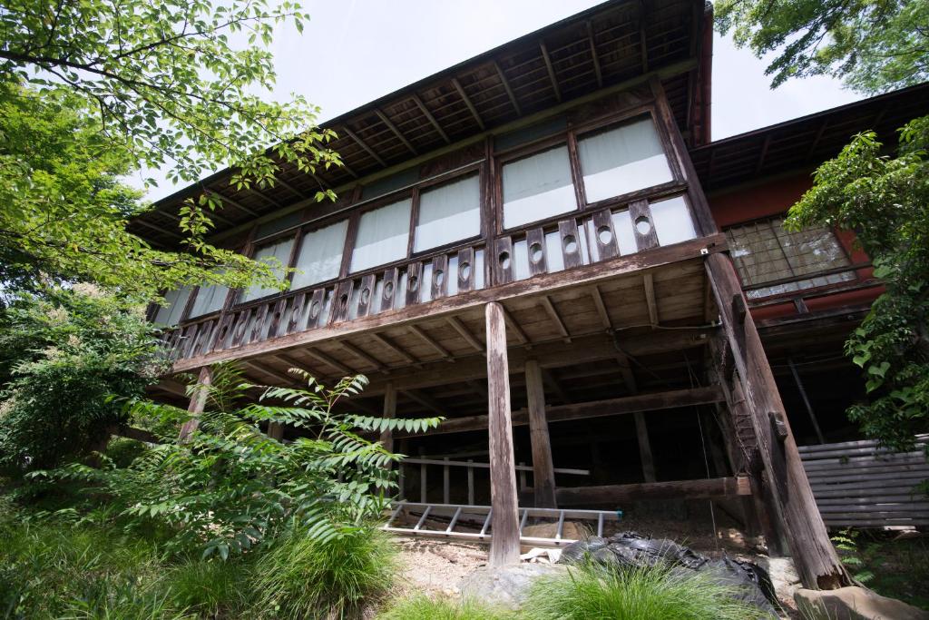 Budova, kde se ryokan nachází