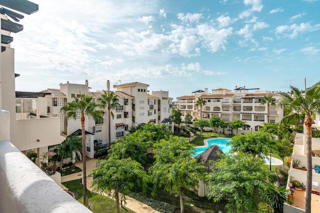 40 Comfortable apartment next to Puerto De La Duquesa