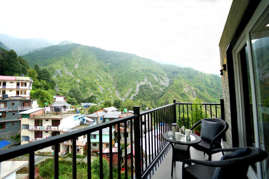 Nespecifikovaný výhled na hory nebo výhled na hory při pohledu z hotelu