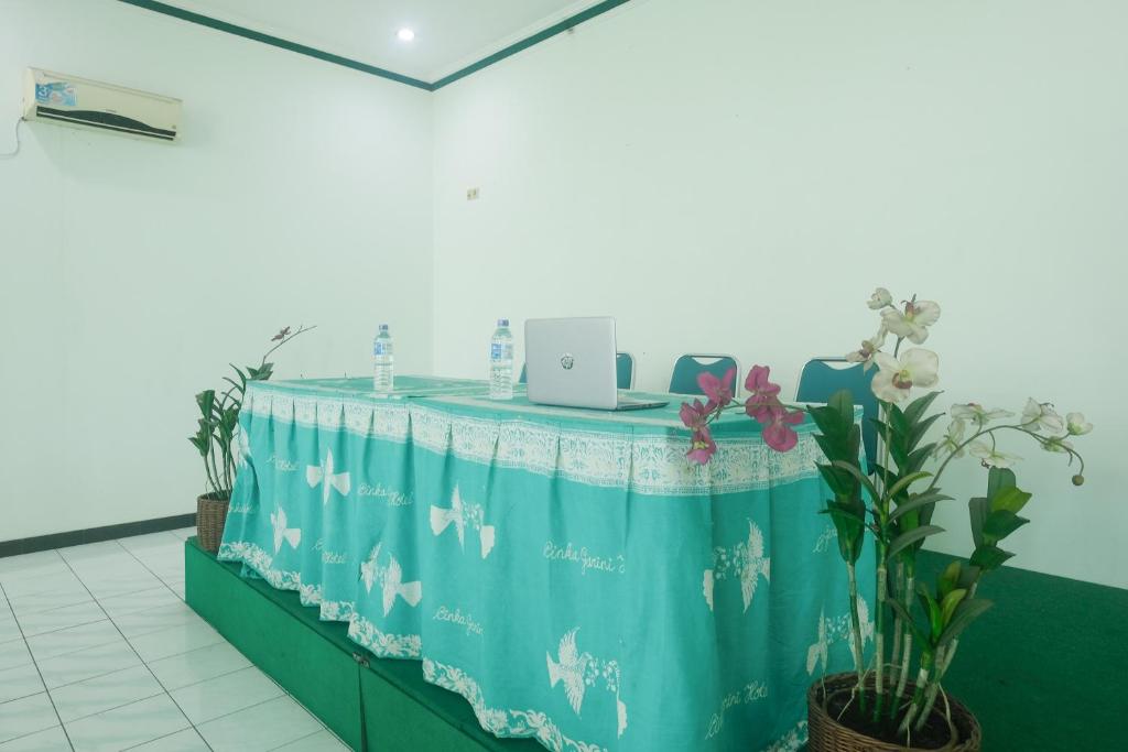 Fotografie z fotogalerie ubytování RedDoorz near XT Square Yogyakarta v destinaci Yogyakarta