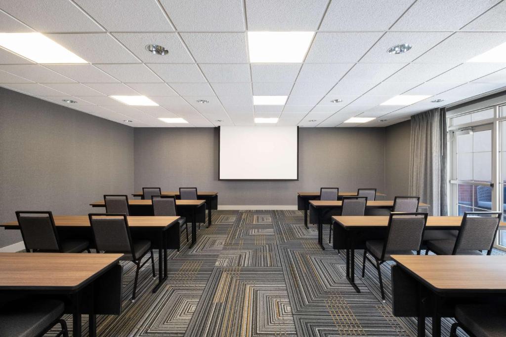 Konferenční prostory v ubytování Homewood Suites Medford