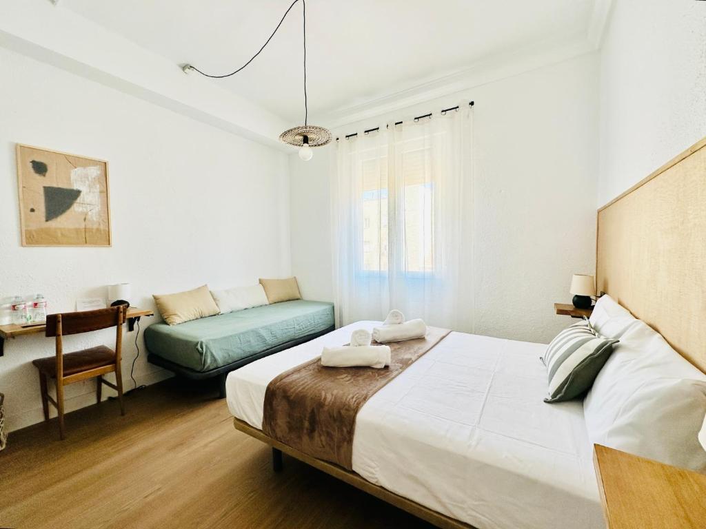 Autentic Boutique Moncloa - Resim 14