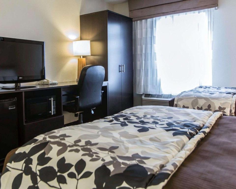 Sleep Inn Florence North - Double Room With Two Double Beds - Non-Smoking
