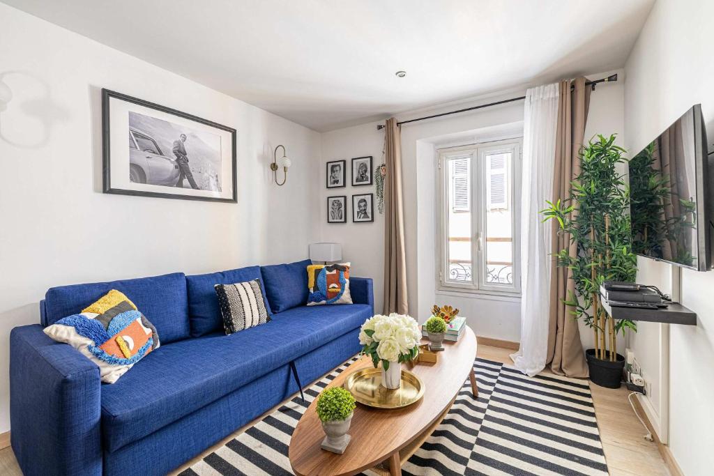 LE CONTEMPORAIN adorable avec petite terrasse, emplacement idéal dans le centre