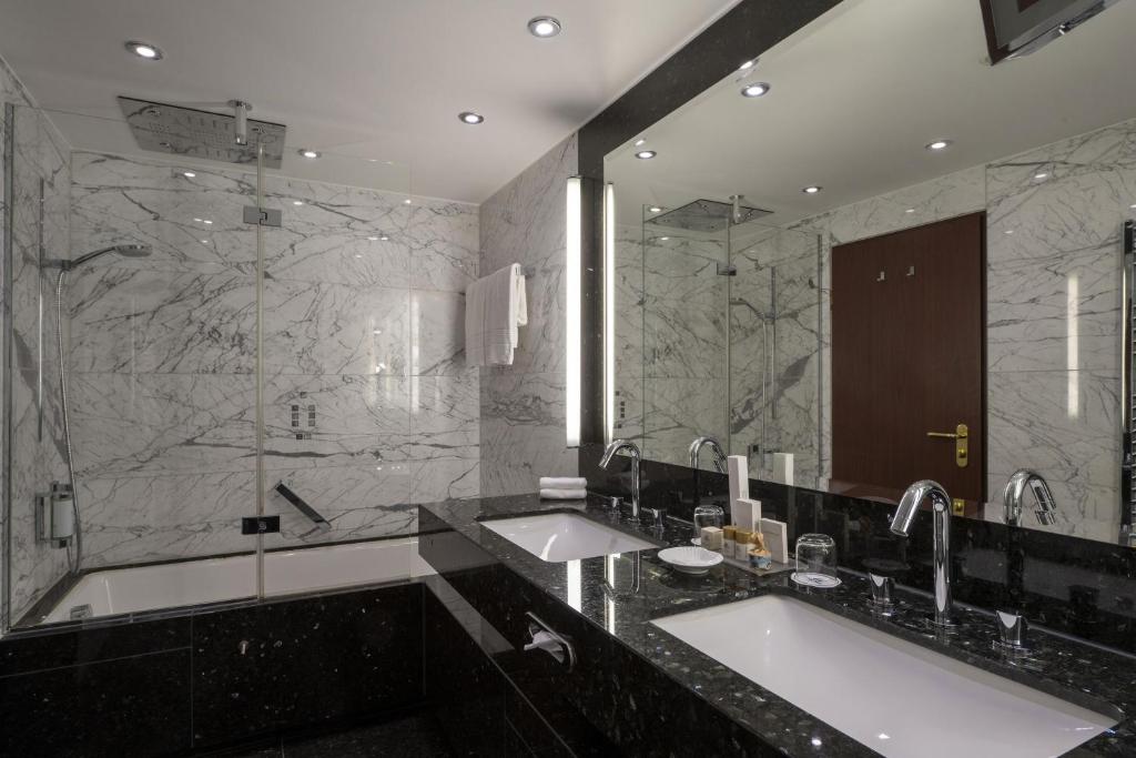 Maritim Hotel Köln - Resim 6