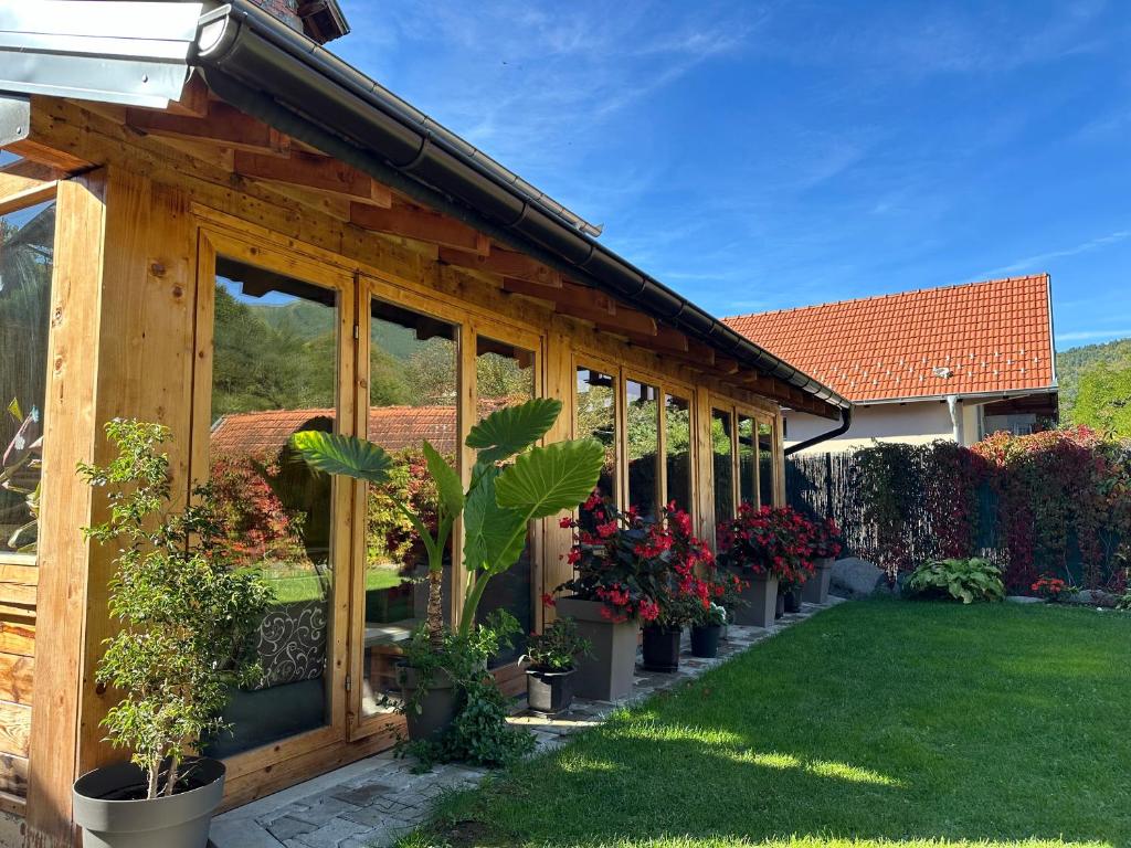 Zahrada ubytování Vila Veljković - Sobe & apartmani " Ljupče "