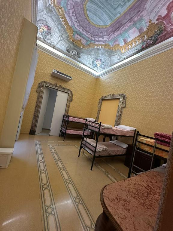 Posezení v ubytování Salerno Experience Hostel