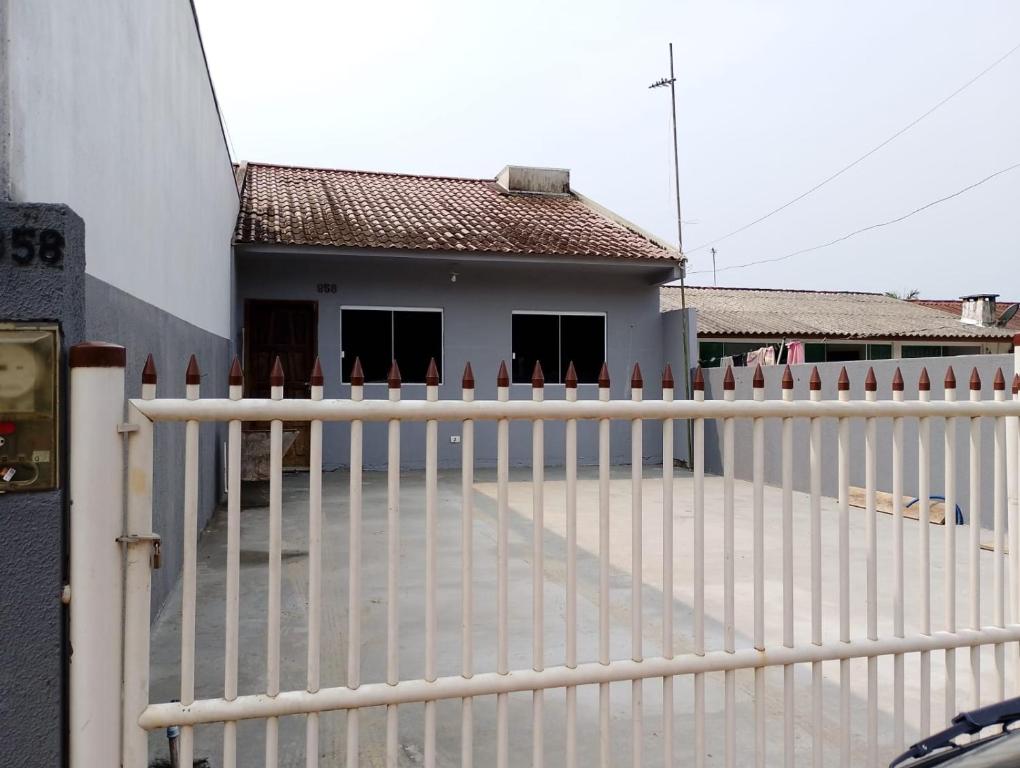 Το κτήριο όπου στεγάζεται  η παραθεριστική κατοικία