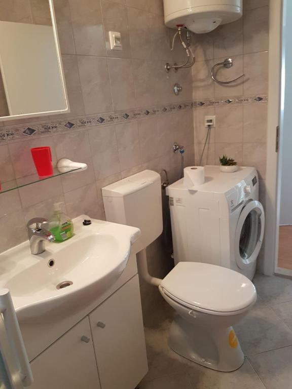 Kúpeľňa v ubytovaní Apartments Doris