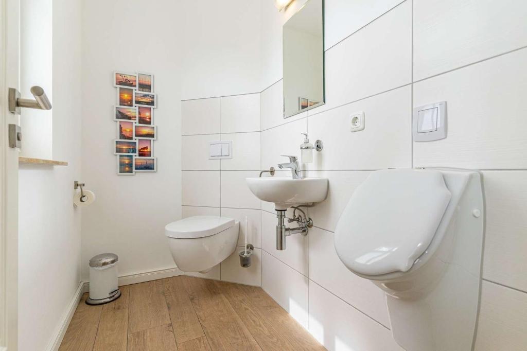 Koupelna v ubytování Landhaus Boddenhus