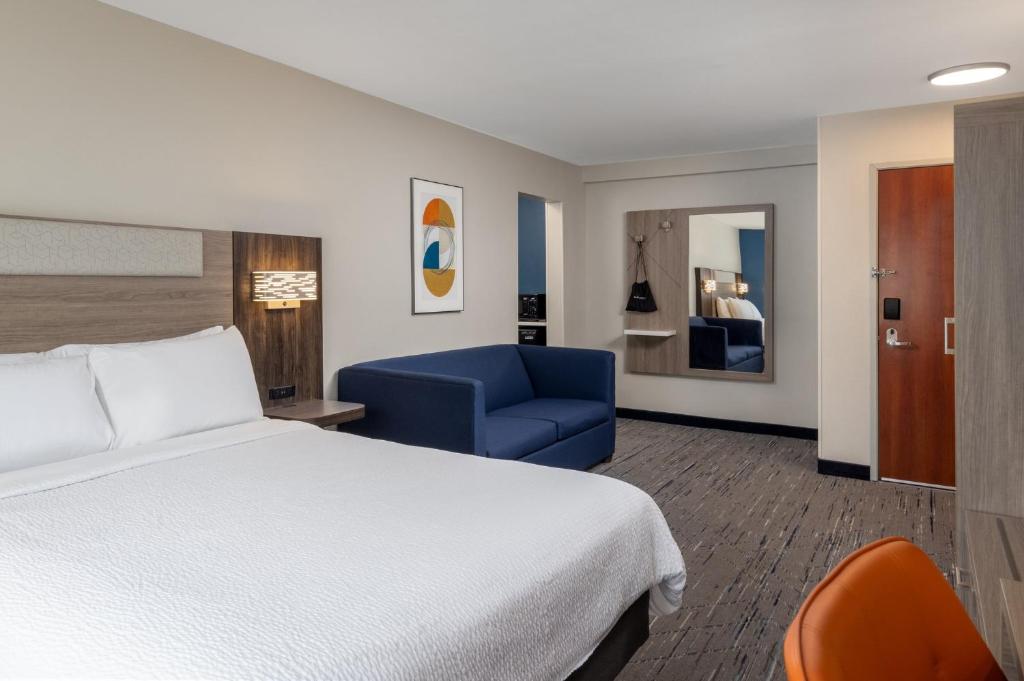 Holiday Inn Express Portland South - Lake Oswego by IHG - Two-Bedroom Suite