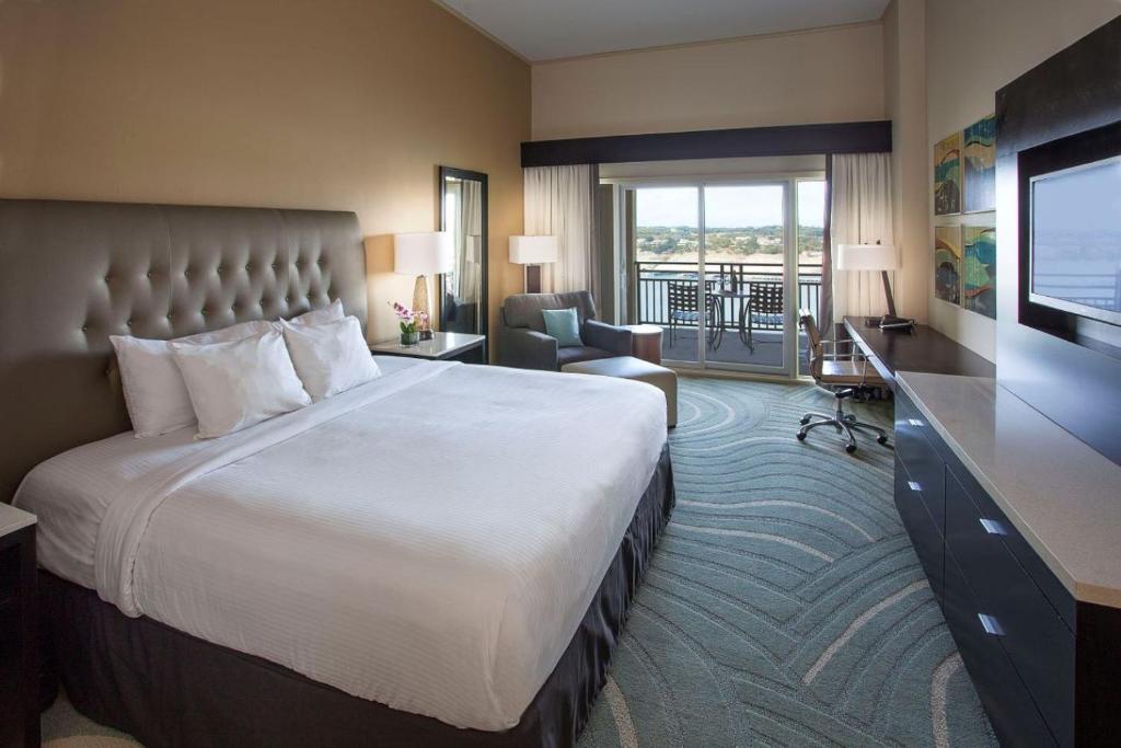 Lakeway Resort & Spa - Lakeview Junior Suite