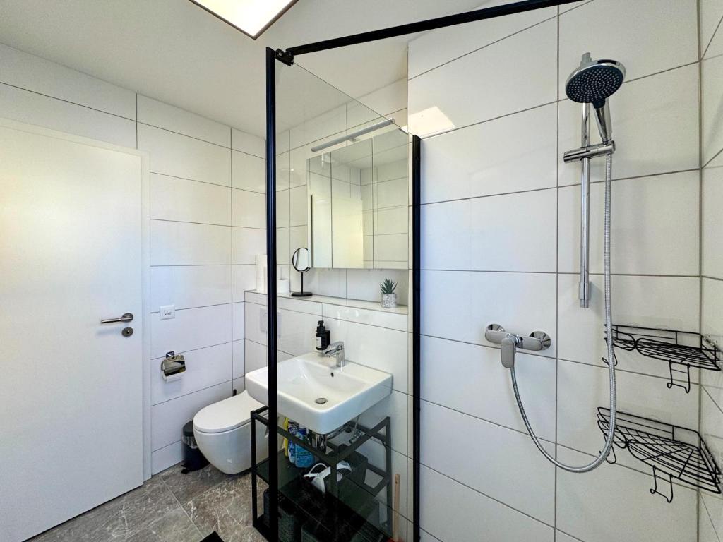 HARIKOA Apartment - close to City Center - FREE PARKING - Netflix - fast WiFi - Resim 3