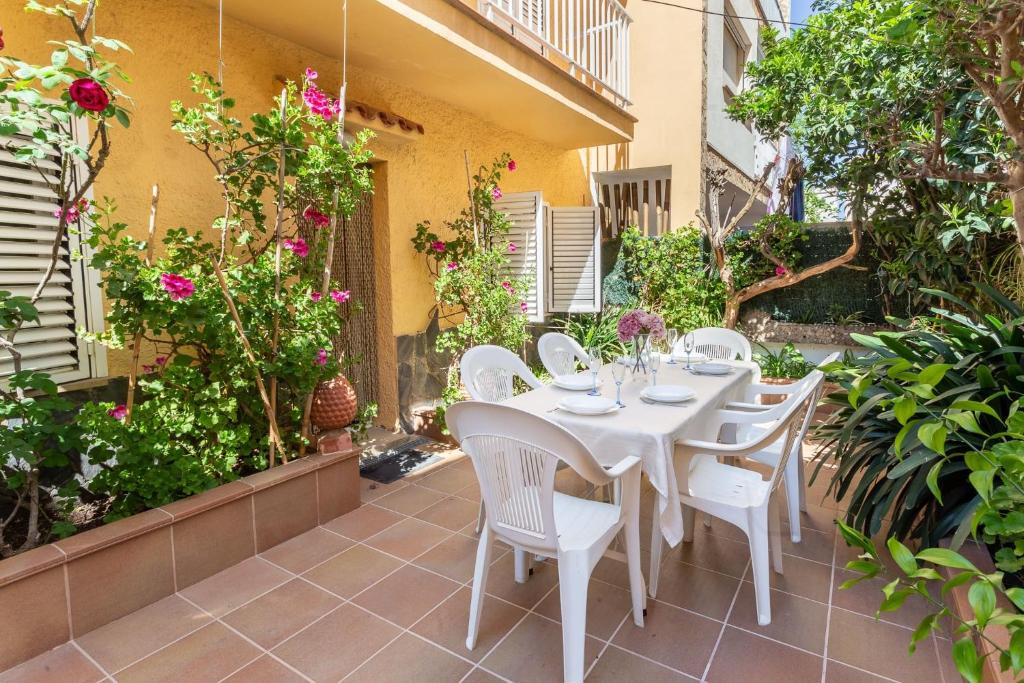 Apartamento Norfeu - Three-Bedroom Apartment