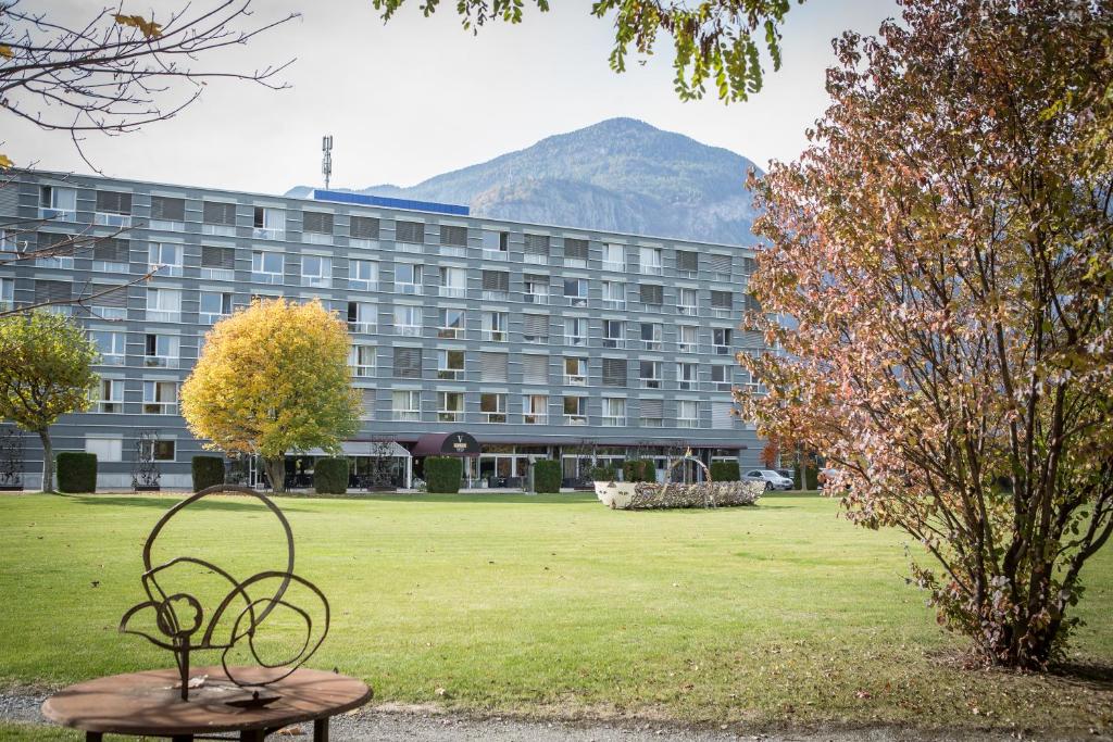 Nespecifikovaný výhled na hory nebo výhled na hory při pohledu z hotelu